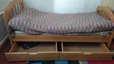 подростковый мебель: Односпальная Кровать, Б/у