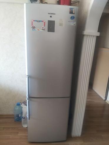 Samsung soyuducu 400 azn. Nofrost. Unvan Bakıxanov 2798 Ayten🌛
