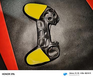 Video oyunlar üçün aksesuarlar: PS4 üçün aksessuar və oyun diskləri paketi - DualShock 4 üçün silikon — 1