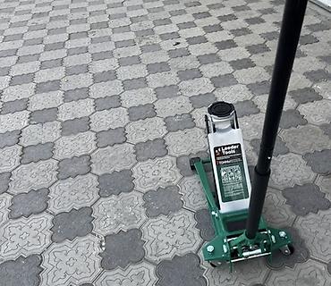 тона бачок: Подкатной гидравлический домкрат Leeder Tools, грузоподъемность 3 — 1