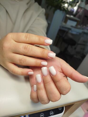 Маникюр, педикюр: Услуга маникюра, предлагающая покрытие ногтей нежными нюдовыми at lalafo.kg — 3 Маникюр, педикюр: Услуга маникюра, предлагающая покрытие ногтей нежными нюдовыми — 3