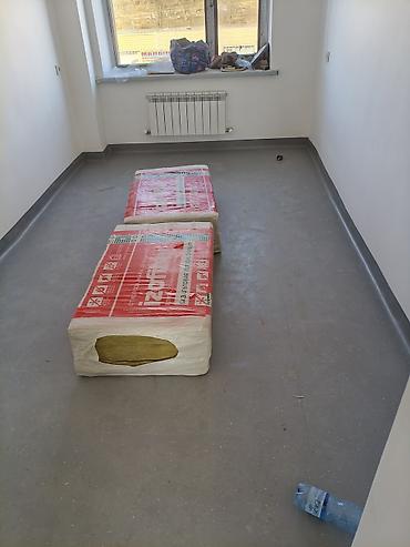 Линолеум: Рулон линолеума серого цвета, предназначенный для укладки напольного — 8