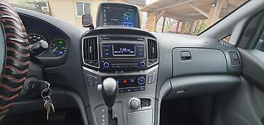 пасса: Hyundai Starex: 2019 г., 2.5 л, Автомат, Дизель, Минивэн — 3