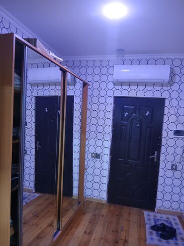 Kirayə mənzillər: Bakı, 8-ci mikrorayon, 2 otaqlı, Köhnə tikili, m. Azadlıq Prospekti, 57 kv. m