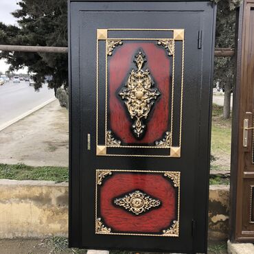 Giriş qapıları: Yeni Giriş qapısı Zamok və çərçivə ilə, Zəmanətli, Ödənişli quraşdırma, Ödənişli çatdırılma, Rayonlara çatdırılma, Ünvandan götürmə — 3