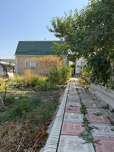 Жер тилкелерин сатуу: 🌿 Продаётся дом с большим ухоженным участком — 4,25 сотки 📍 Байтик — 10