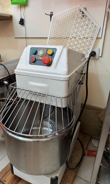 Restoran manqalları: 30 kq, Nağd ödəniş