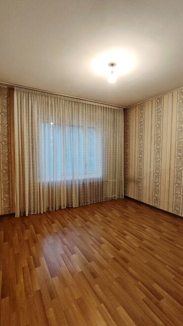 продам квартиру: 3 бөлмө, 70 кв. м, 106-серия, 1 кабат, Эски ремонт