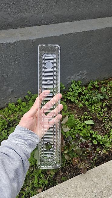 Tullantı qabları: Suşi və şirniyyat qoymaq üçün plastik qablar. 25 karobkadı. Hamısı — 1