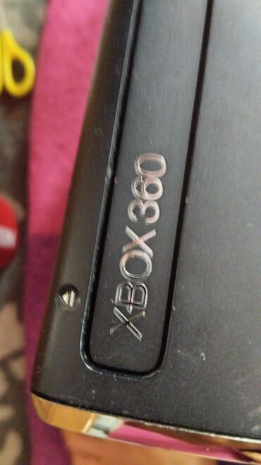 xbox 360 console: Рабочий цена 4000 т