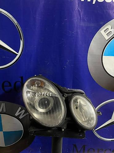 e 302: Передняя правая фара Mercedes-Benz 2004 г., Б/у, Оригинал, Япония — 1