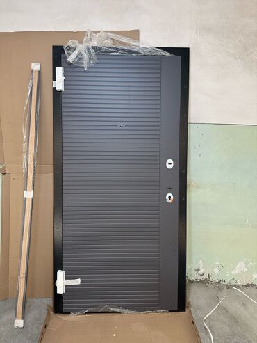 Giriş qapıları: Blok üçün Yeni Giriş qapısı Çərçivə ilə, Ödənişli çatdırılma — 12