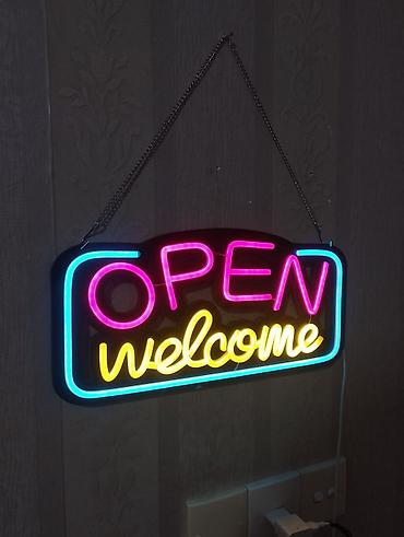 Рекламные щиты: Obyektlər və iş yerləri üçün Neon işıqlı ingiliscə yazılar ilə — 6