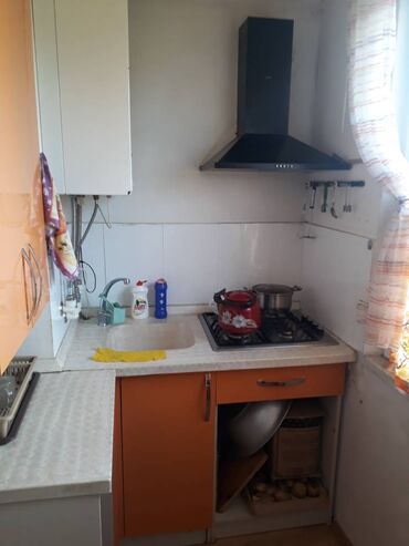 Köhnə tikili: Bakı, 8-ci kilometr, 2 otaqlı, Köhnə tikili, m. Qara Qarayev, 45 kv. m — 6