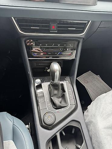 Volkswagen: Volkswagen : 2025 г., Автомат, Бензин, Кроссовер — 12