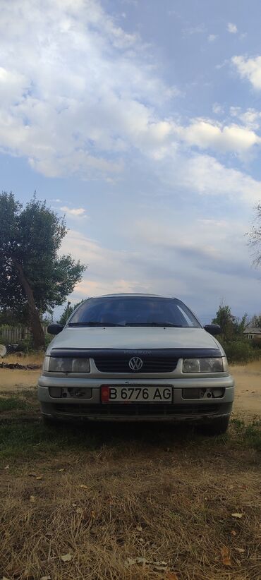 супорт гольф 3: Volkswagen Passat: 1994 г., 1.8 л, Механика, Газ, Седан