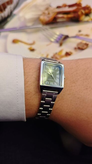 bmw 2 серия active tourer 220d steptronic: Yeni, Qol saatı, Casio, rəng - Gümüşü