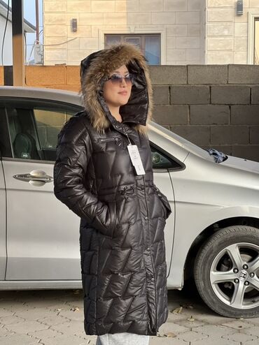 Пуховики и зимние куртки: Женские верхние вещи — подборка для холодного сезона 1) Двубортное — 14