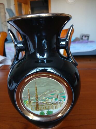 novruz bayramı xonçası: Bir vaza, Keramika