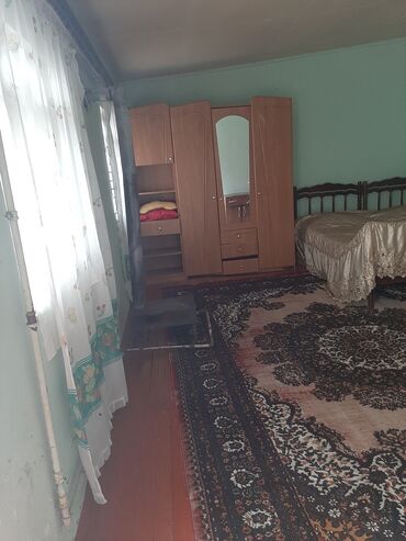 nizami rayonunda kohne tikili evler: 40 kv. m, 1 otaqlı