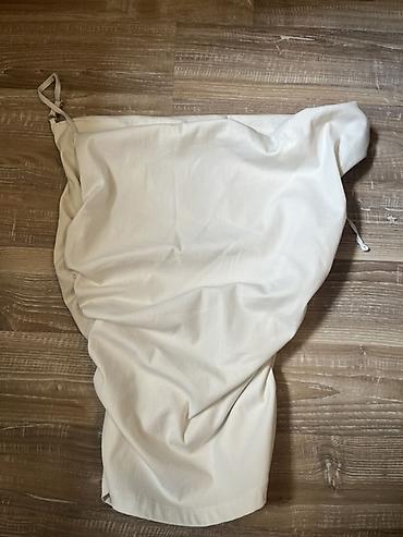 Zara majica sa zabicama sa strane asimetricni rukavi na lalafo.rs Zara majica sa zabicama sa strane asimetricni rukavi