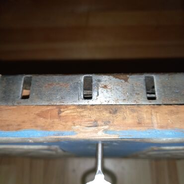 Sandıqlar: Cehizlik Sandıq satılır. - 1950-ci illərə aiddir. - Açarla bağlanır — 17