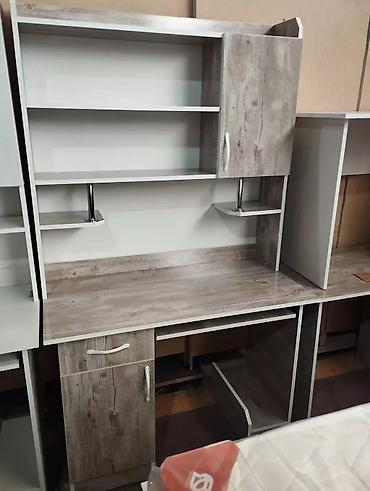 Компьютерные столы: Компьютерный стол, Новый, С полками — 15