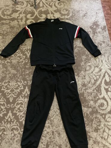 спортивные костюмы для тренировки: Спортивный костюм XL (EU 42), цвет - Черный