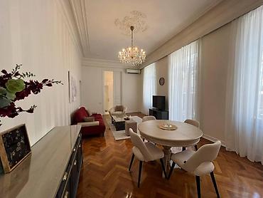 divan fabrikası: İcarəyə verilir 2 otaqlı köhnə tikili 80 m², Sahil m. Kateqoriya — 3