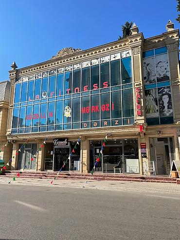 bakixanov qes: Bakixanov qes. Merkezi kücənin kənarı.3 mərtəbəli binanın 3 cu — 1