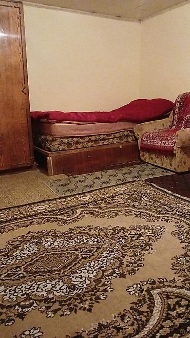 Həyət evləri və villalar: Qaracuxurun mərkəzində 1 otaqlı kirayə ev verilir. Hər şəraiti var. Ev — 3