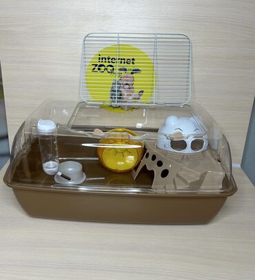 Зоотовары: Продаются клетки для хомячков, кроликов, морских свинок, ежей. Есть — 16