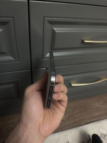 Apple iPhone: IPhone 16 Pro Max, Б/у, 256 ГБ, White Titanium, 98 % — 7