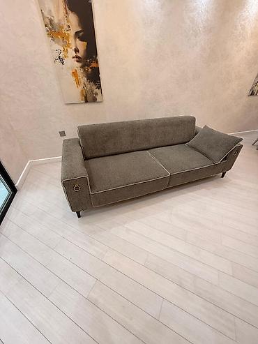 divan 2 ci el: Divan, çox az istifadə olunub (evdə təxminən 4-5 ay yaşayış olub) — 5