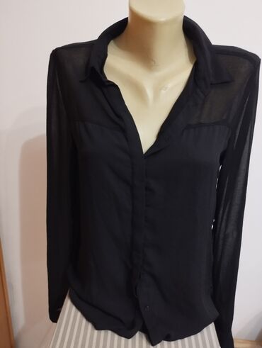 crna ženska košulja: Bershka, M (EU 38), Viskoza, Jednobojni, bоја - Crna