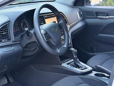 Hyundai: Hyundai Elantra: 1.6 l | 2017 il Sedan — 7