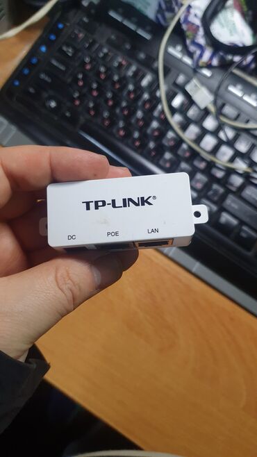 4 pin: Инжектор TP-LINK LAN-POE, без БП. или меняю на БП от ноутбука 19-20