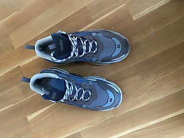 krosofka: Balenciaga Triple S AA klass sifarişlə gəlib Ölçü: 44 Cemisi 4 defe — 1