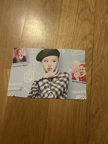 Спорт и хобби: Məhsul: Mini poster kartları (2 terfli jisoo rosie) BLACKPİNK Təsvir — 2