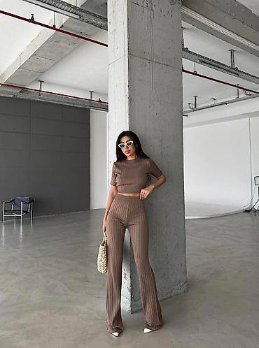 mona bih: Kompleti 2500 dinara
Duzina 120 cm nogavica
Boje crna siva braon bez — 6