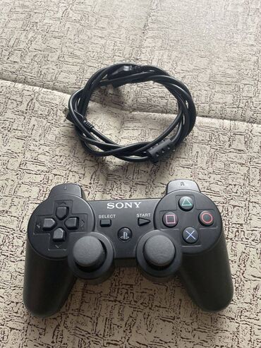 Ps3 joystick orijinal. Usb verilir. Dirft veya hansisa bir problemi