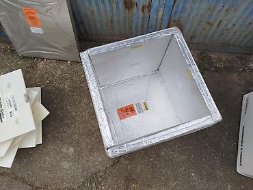 Frižideri: Mali frizider rashladna kutija. Unutrasnost kutije(sa patronima) — 4