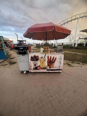 мороженое цех: Места есть бостери рядом с американскими горками Продается готовый — 2