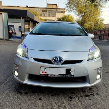 Toyota: Toyota Prius: 2010 г., 1.8 л, Вариатор, Гибрид, Хэтчбэк