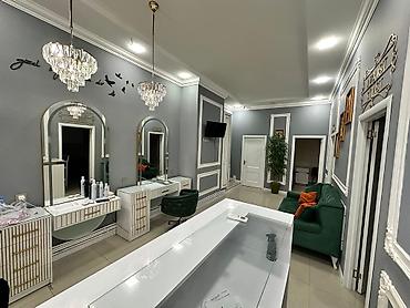 Salon, tibbi mebel: Salonda stol icarəyə verilir. Tək stol 200 AZN. Gənclikdə yerləşir — 1