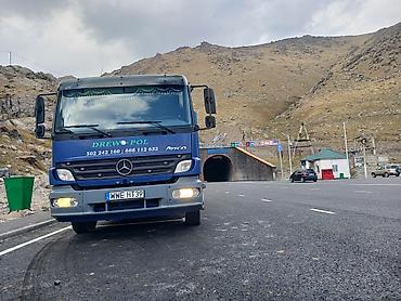 тирактор 80: Услуги грузоперевозок и манипулятора на базе Mercedes-Benz Atego. - — 1