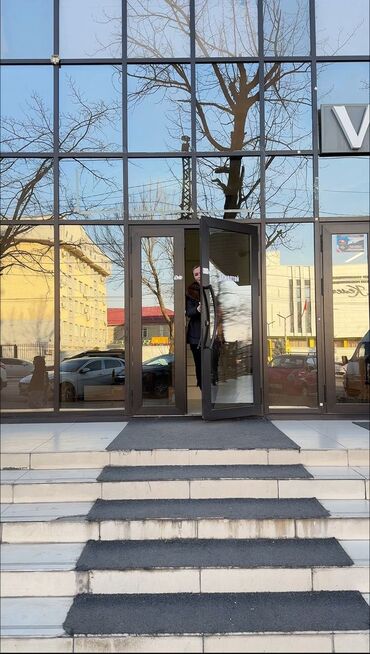 Офисы: Продаю Офис 250 м², С ремонтом, Без мебели, Многоэтажное здание, 2 этаж — 12