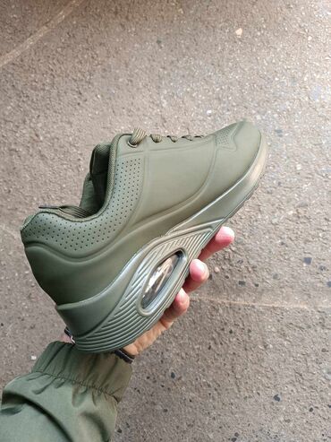 Women's Sneakers and athletic shoes: Skechers, 45 na lalafo.rs — 9 Women's Sneakers and athletic shoes: Skechers, 45 — 9