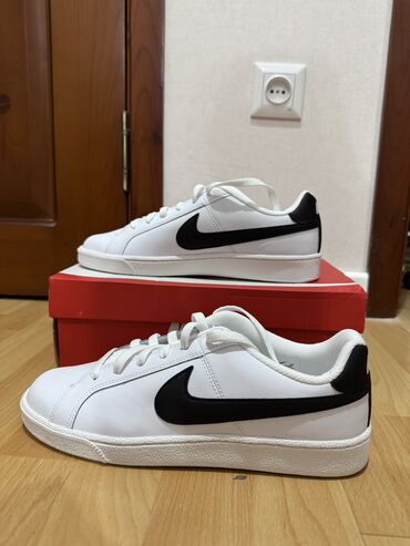 флиски найк бишкек: Мужские кроссовки, 42.5, Nike, Новый, цвет - Белый, Самовывоз