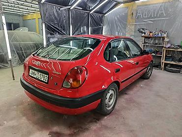 саласка виш: Toyota Corolla: 1999 г., 1.6 л, Механика, Бензин, Хэтчбэк — 1